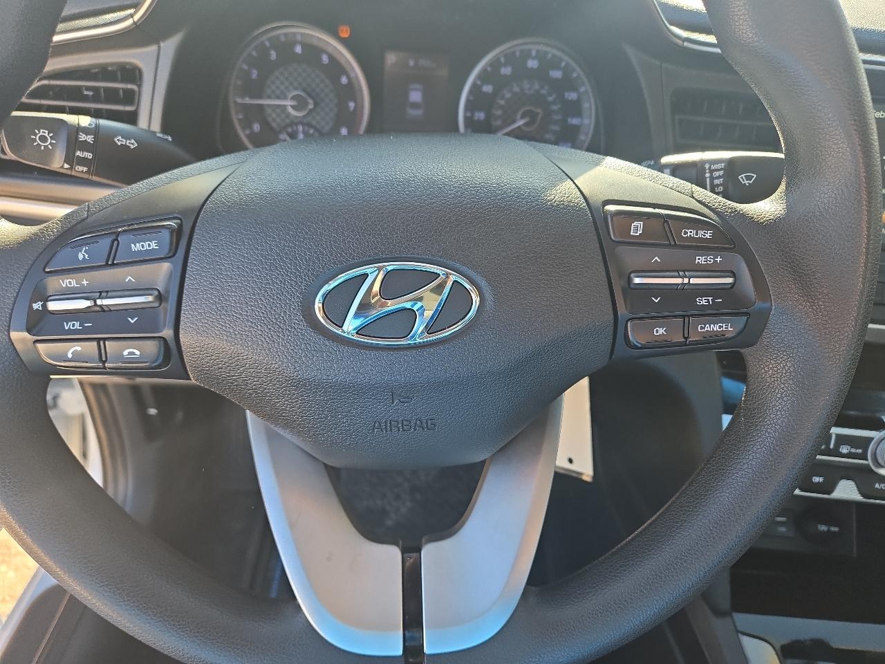 Hyundai Elantra SEL IVT 2020