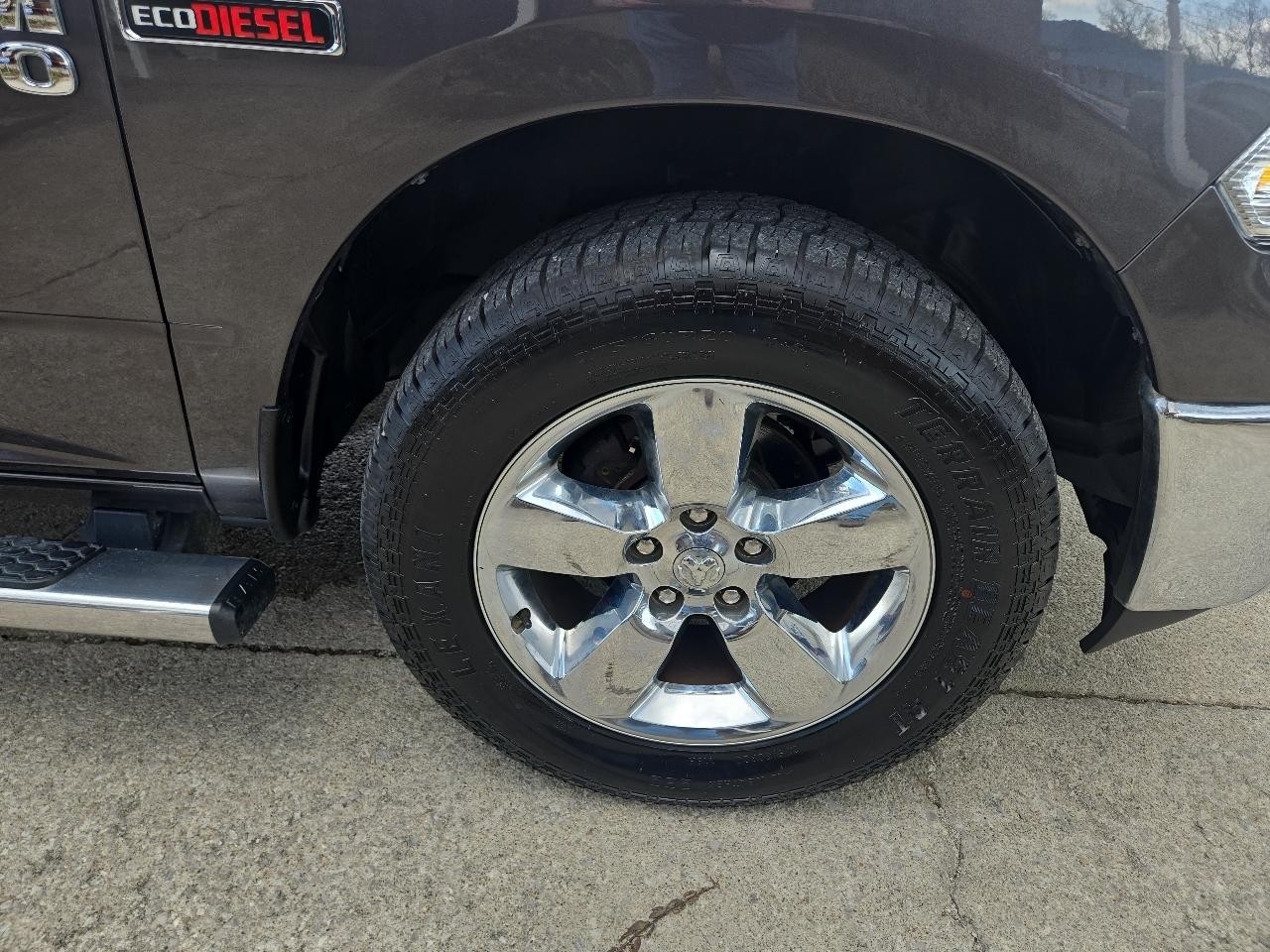 RAM 1500 Big Horn 4x4 Crew Cab 5'7" Box 2017