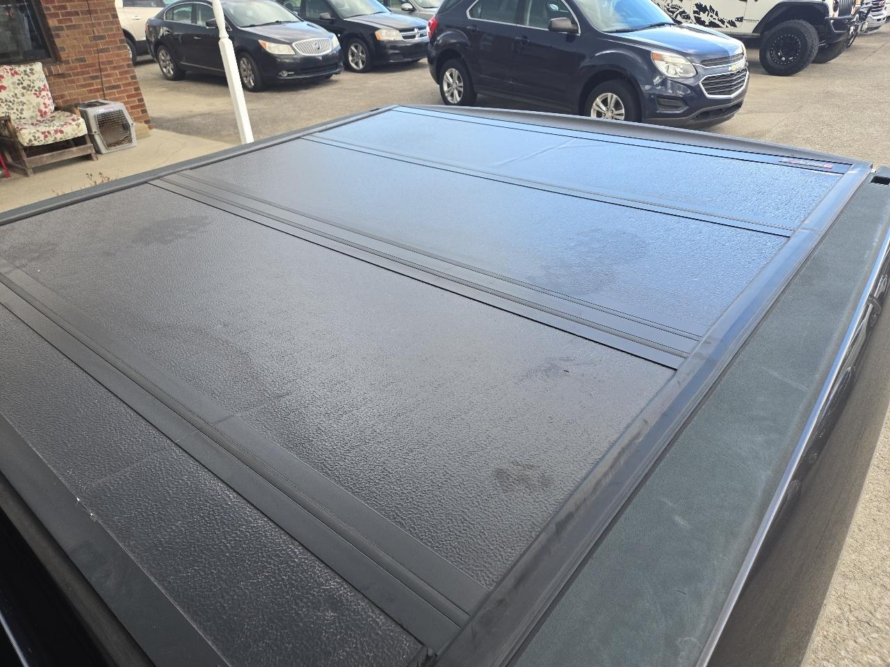 RAM 1500 Big Horn 4x4 Crew Cab 5'7" Box 2017