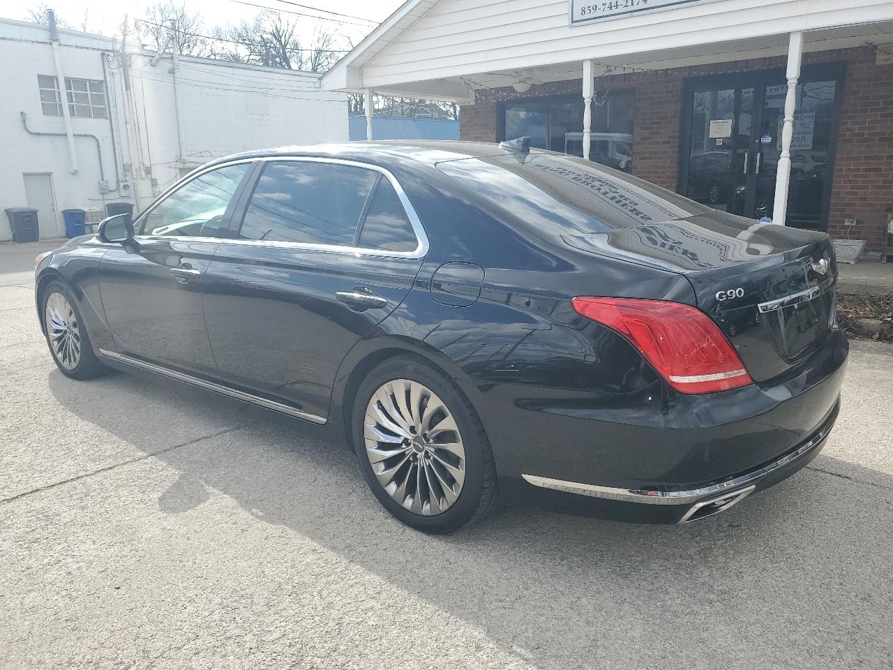 Genesis G90 3.3T Premium AWD 2017