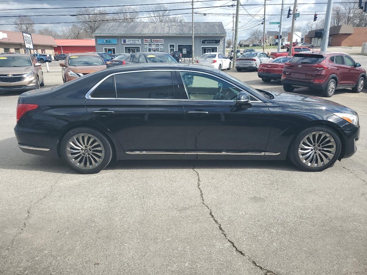 Genesis G90 3.3T Premium AWD 2017