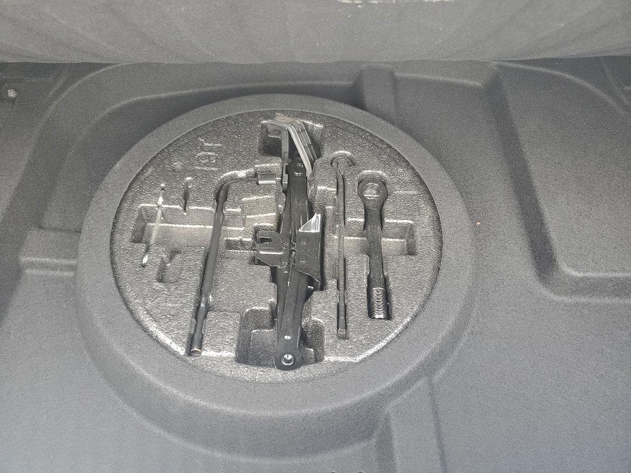 Genesis G90 3.3T Premium AWD 2017