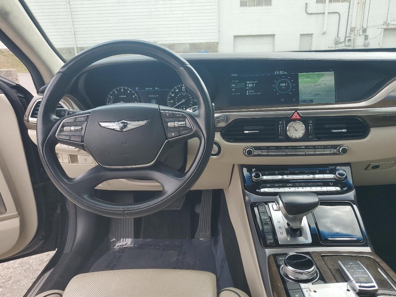 Genesis G90 3.3T Premium AWD 2017