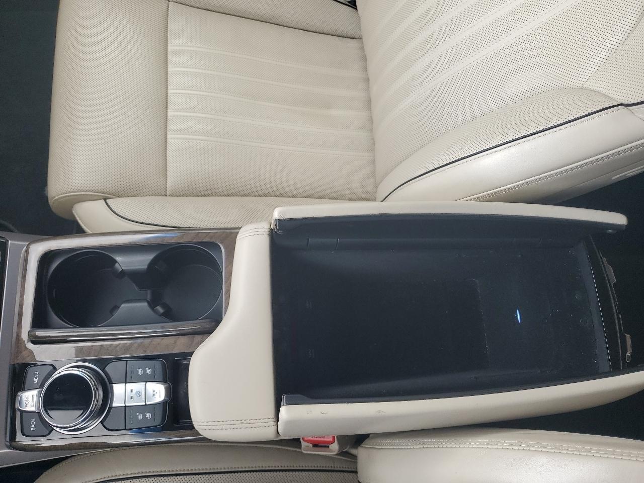 Genesis G90 3.3T Premium AWD 2017