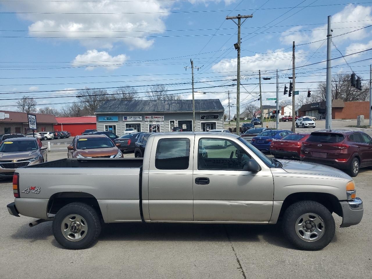 GMC Sierra 1500 4WD Ext Cab 134.0" Work Truck 2004
