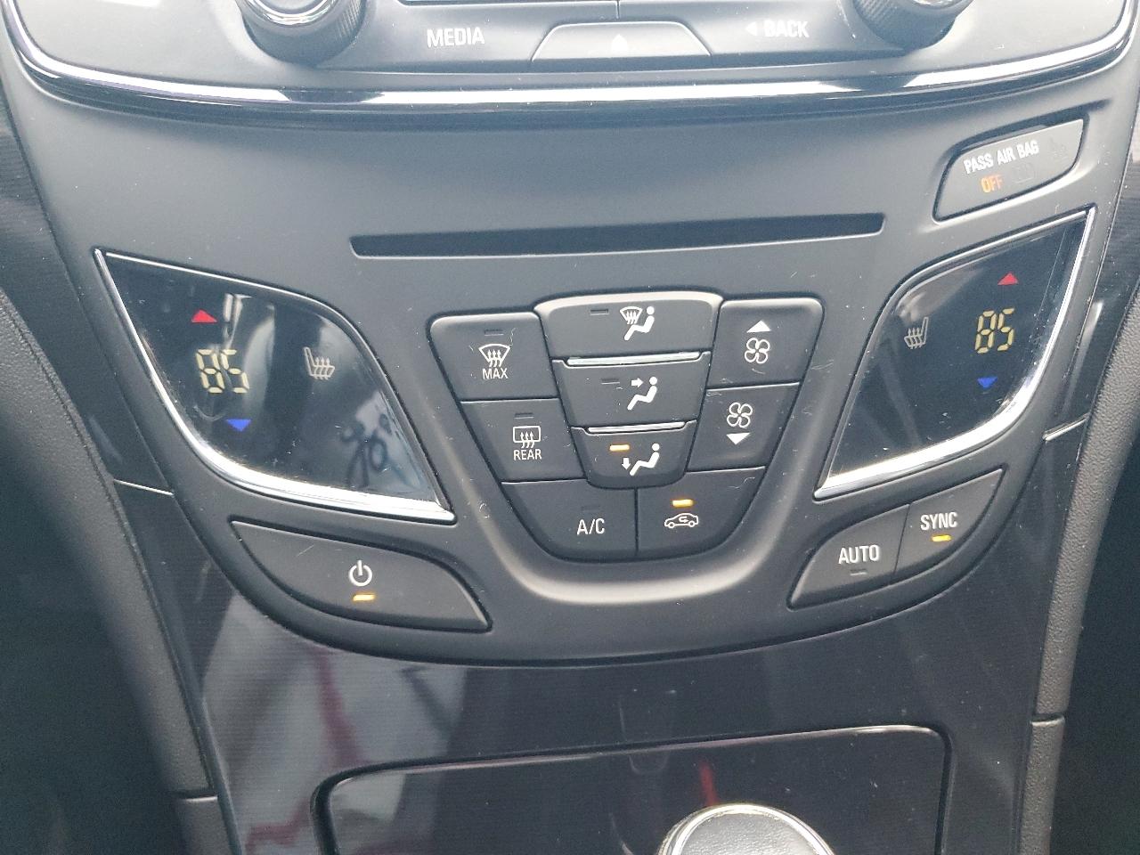 Buick Regal 4dr Sdn Turbo FWD 2015