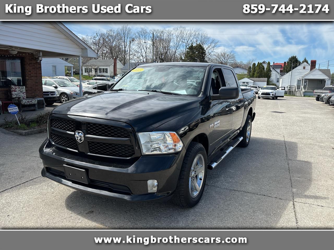 RAM 1500 4WD Crew Cab 140.5" Express 2013