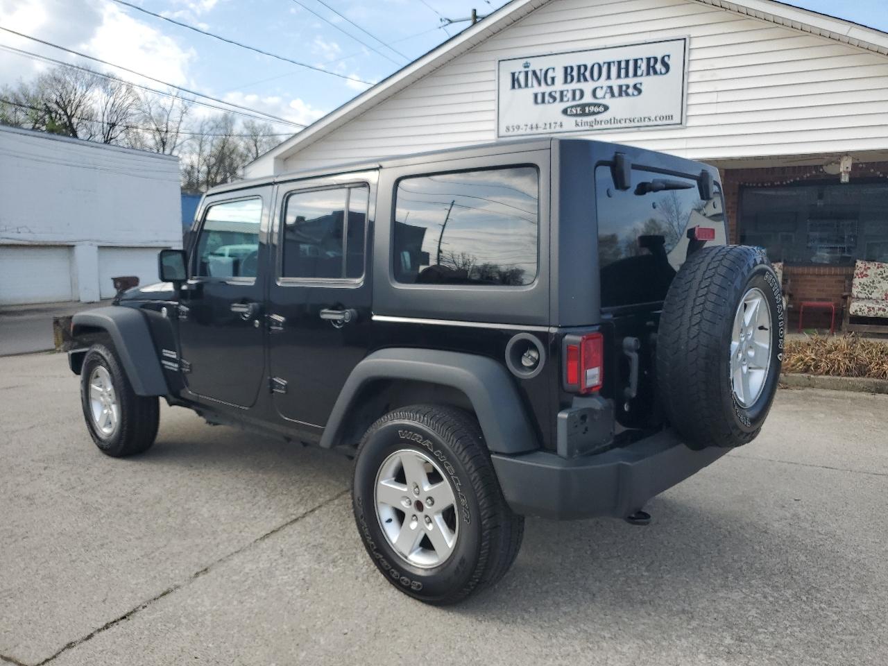 Jeep Wrangler Unlimited 4WD 4dr Sport 2016