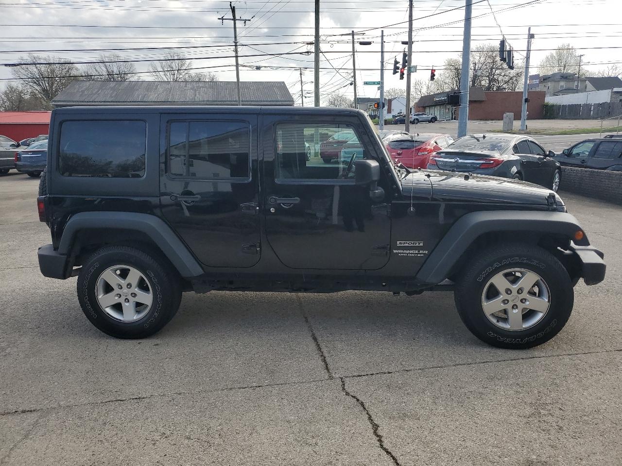 Jeep Wrangler Unlimited 4WD 4dr Sport 2016