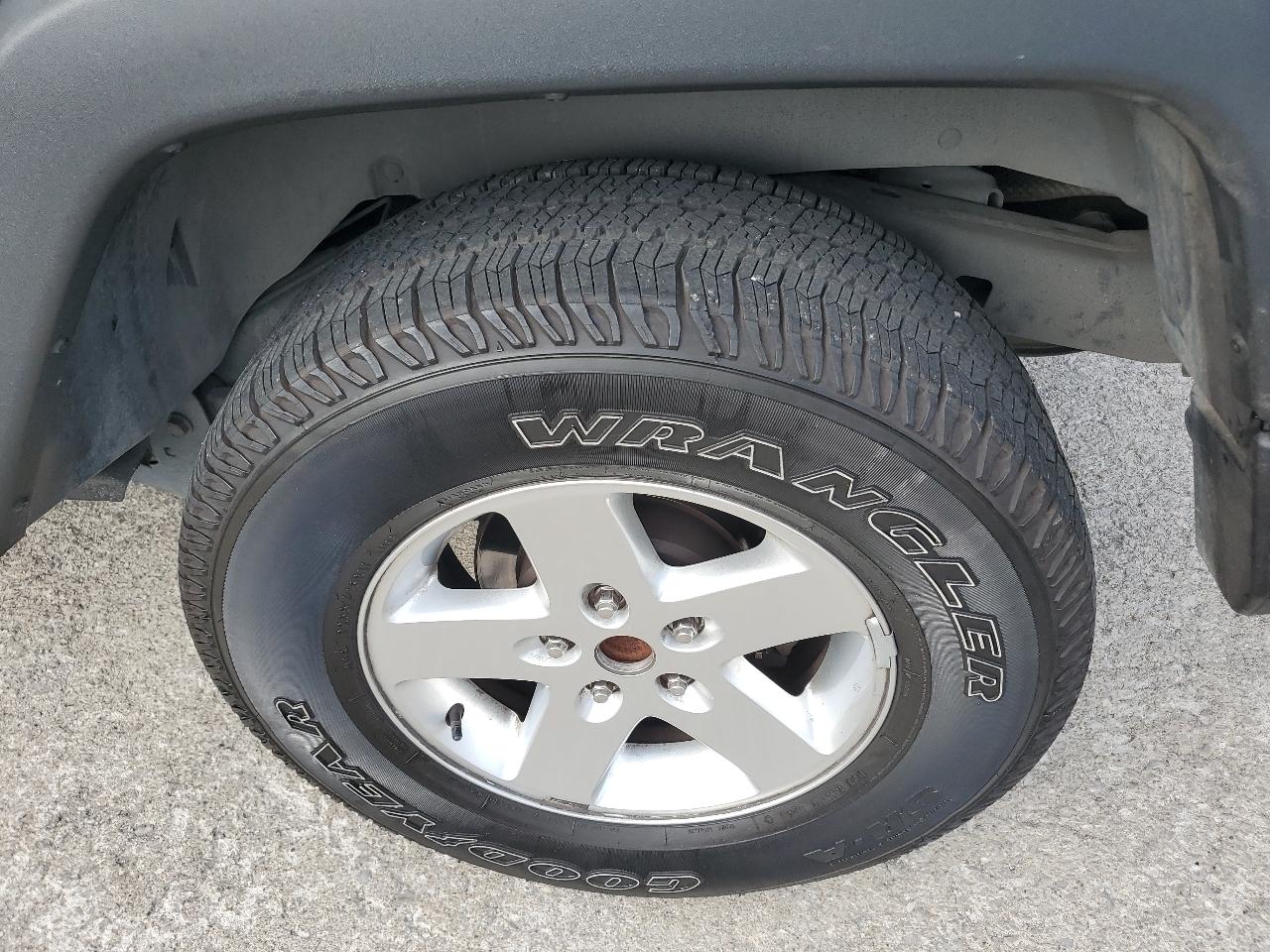 Jeep Wrangler Unlimited 4WD 4dr Sport 2016