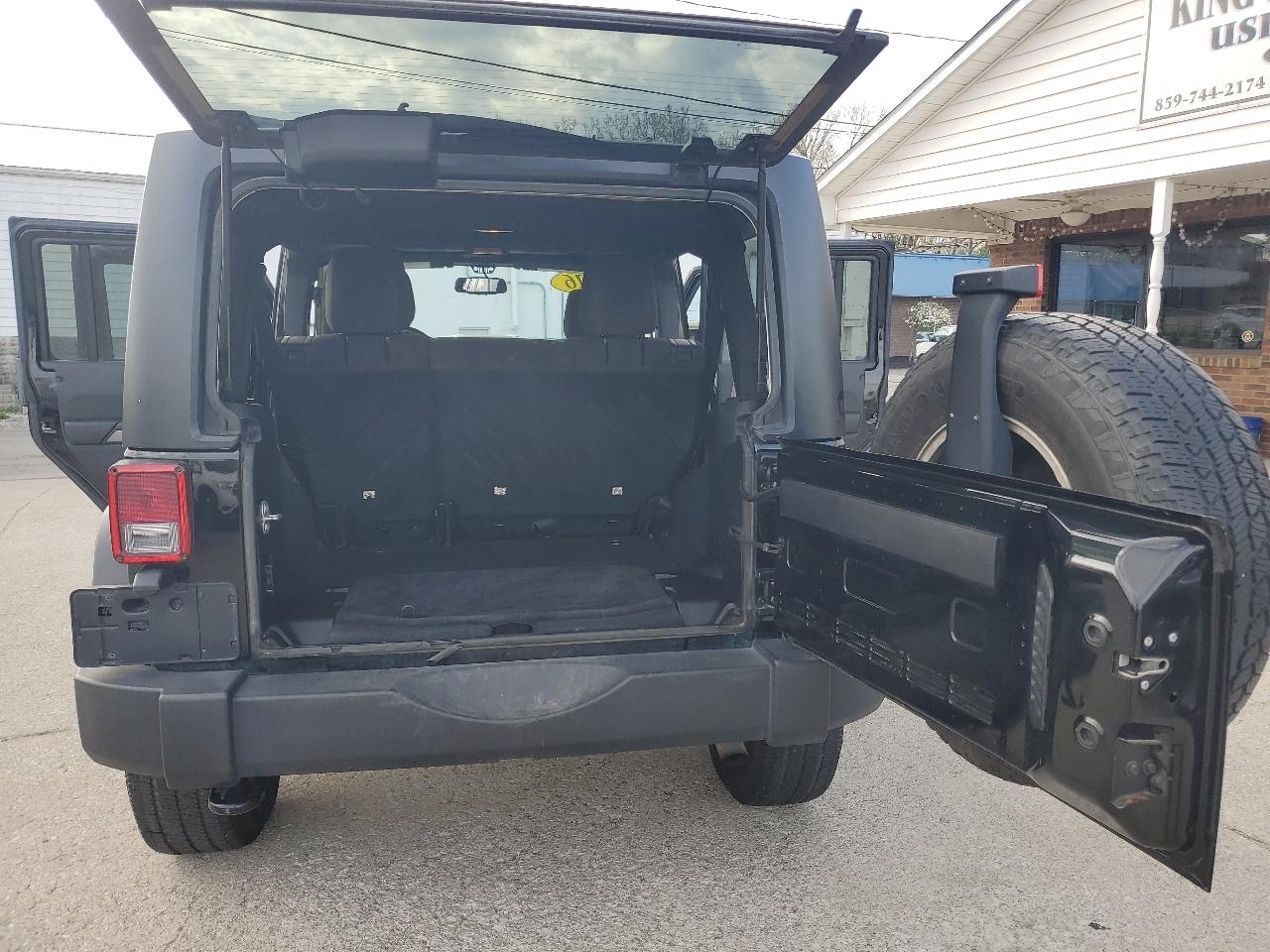 Jeep Wrangler Unlimited 4WD 4dr Sport 2016