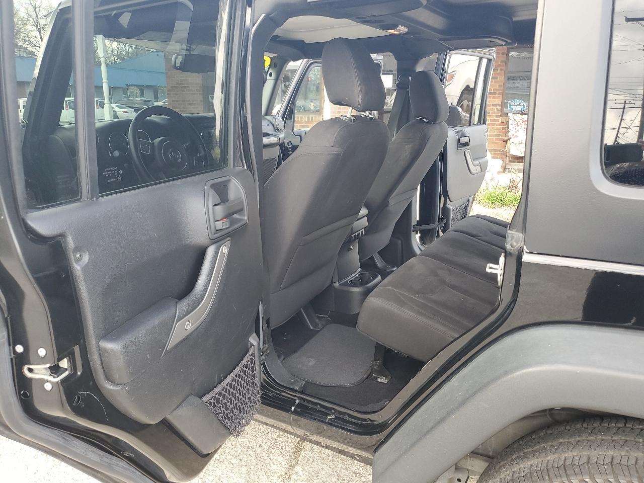 Jeep Wrangler Unlimited 4WD 4dr Sport 2016