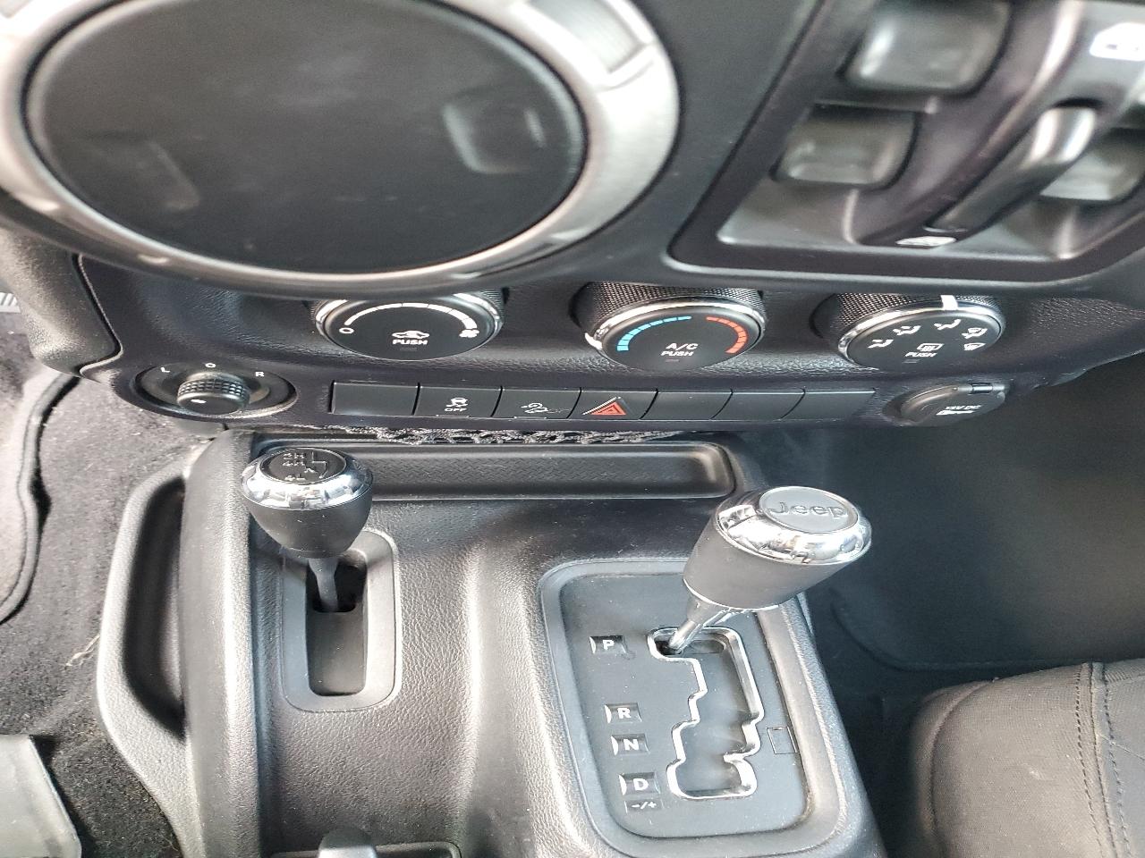 Jeep Wrangler Unlimited 4WD 4dr Sport 2016