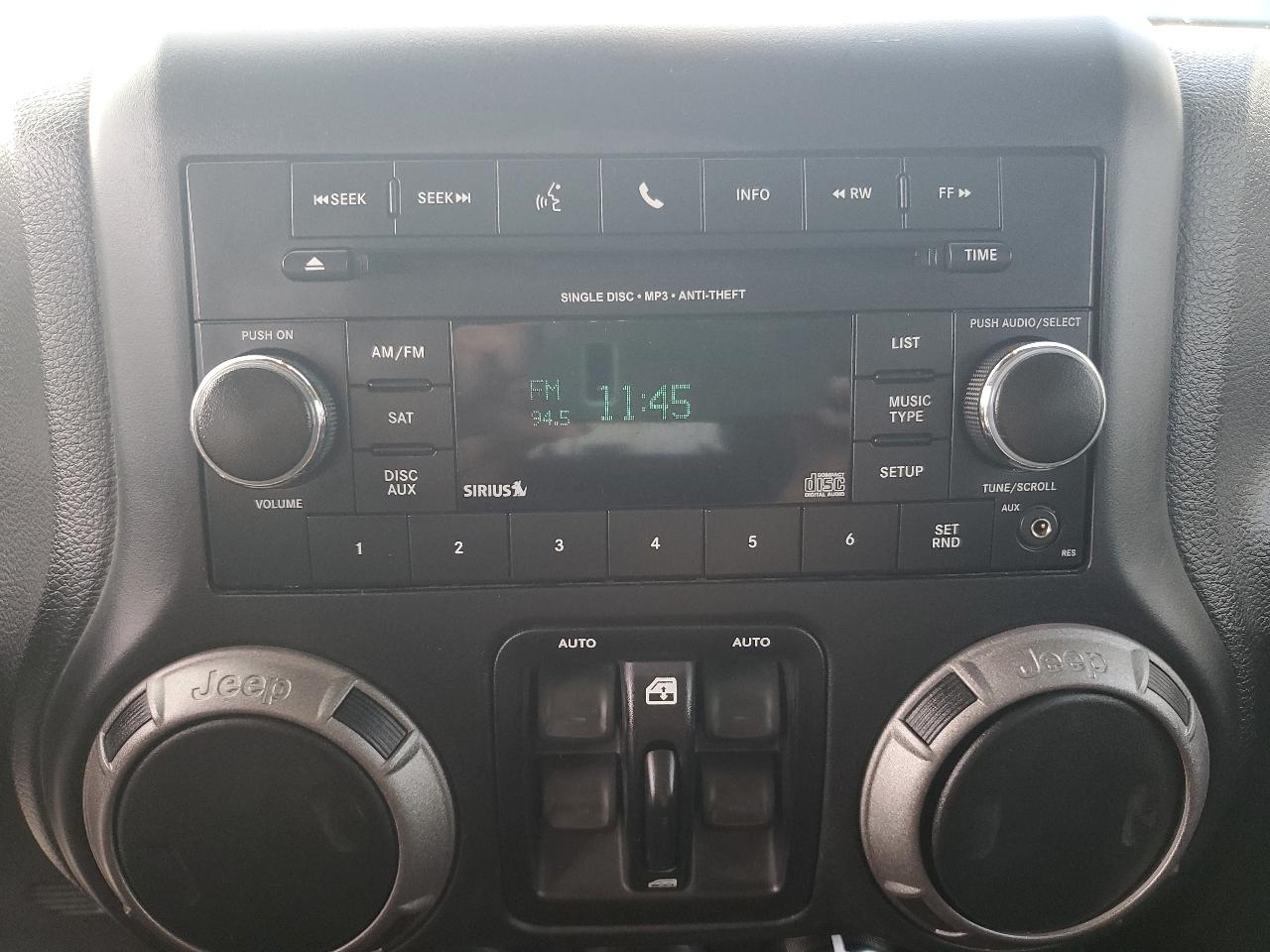 Jeep Wrangler Unlimited 4WD 4dr Sport 2016