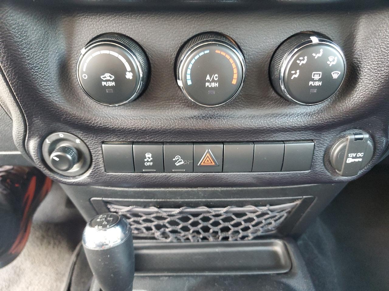 Jeep Wrangler Unlimited 4WD 4dr Sport 2016