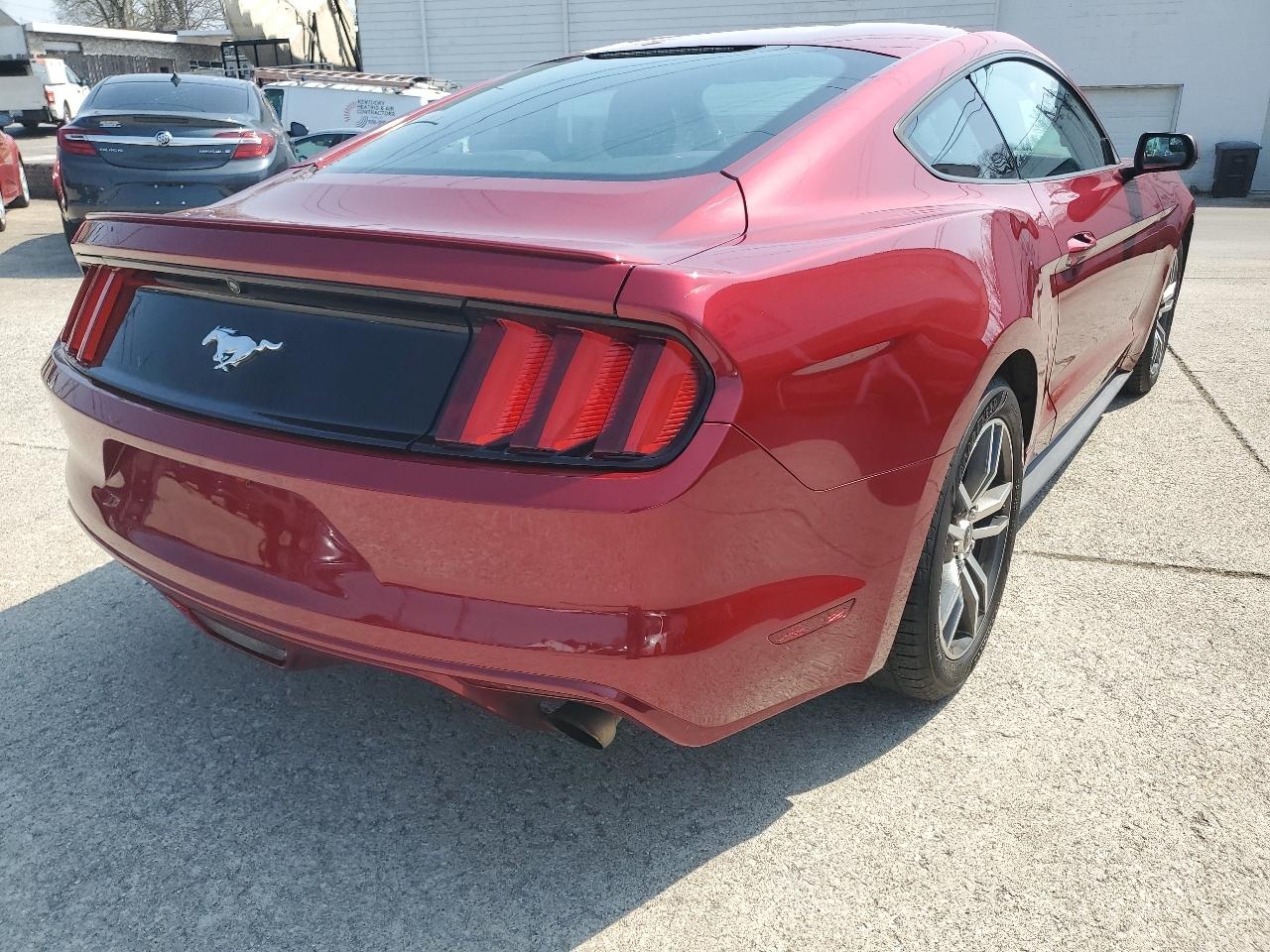 Ford Mustang 2dr Fastback EcoBoost 2016