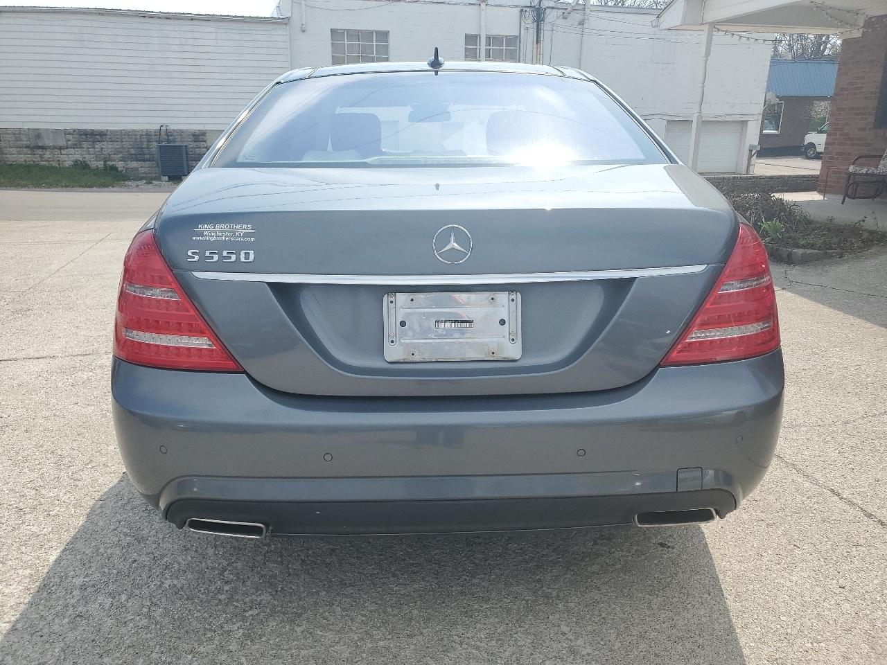 Mercedes-Benz S-Class 4dr Sdn S 550 RWD 2011