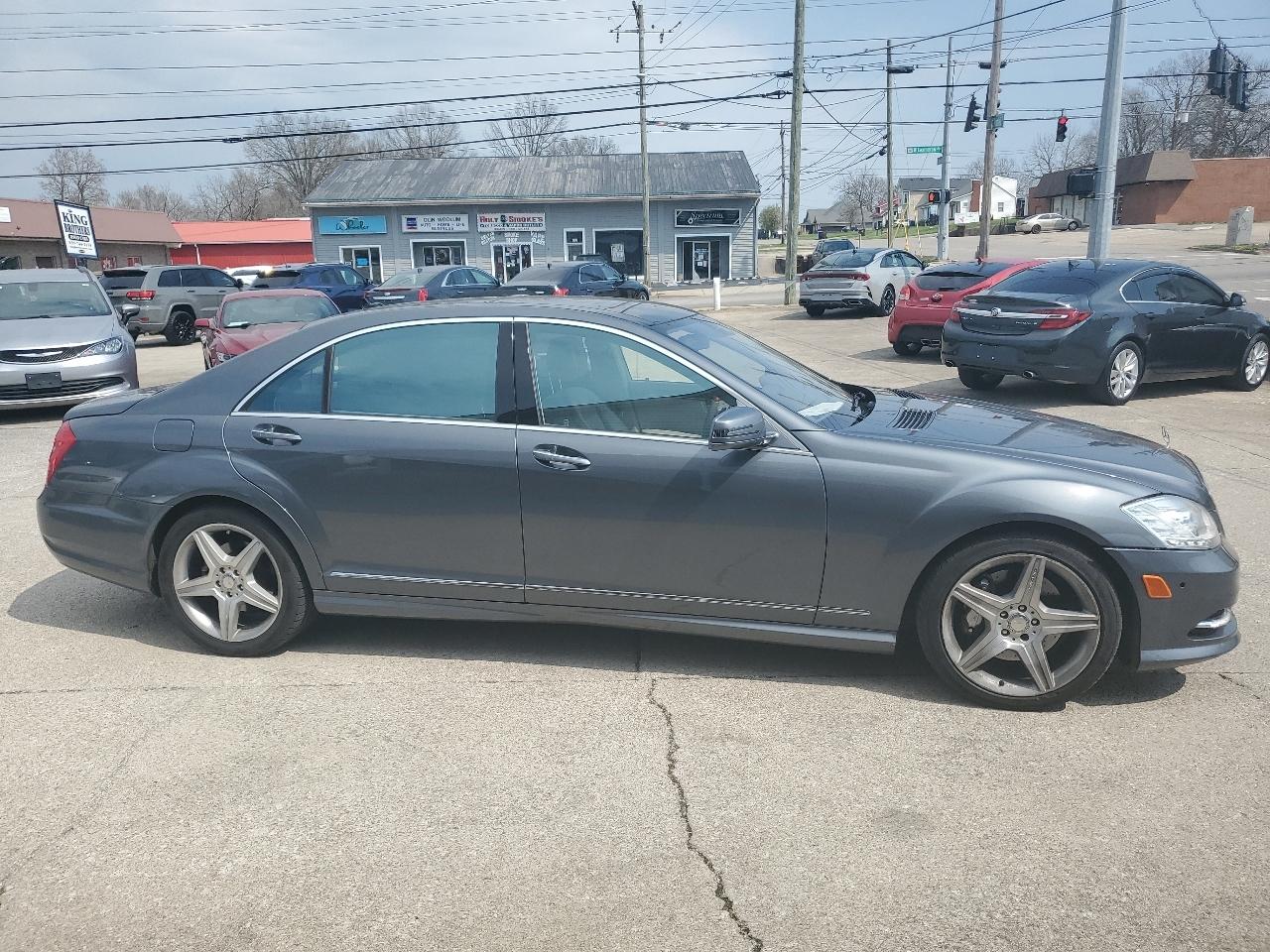 Mercedes-Benz S-Class 4dr Sdn S 550 RWD 2011