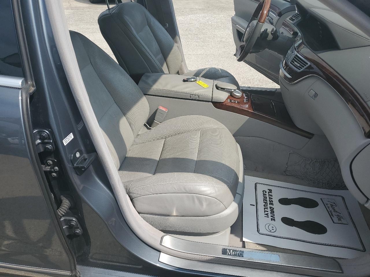 Mercedes-Benz S-Class 4dr Sdn S 550 RWD 2011