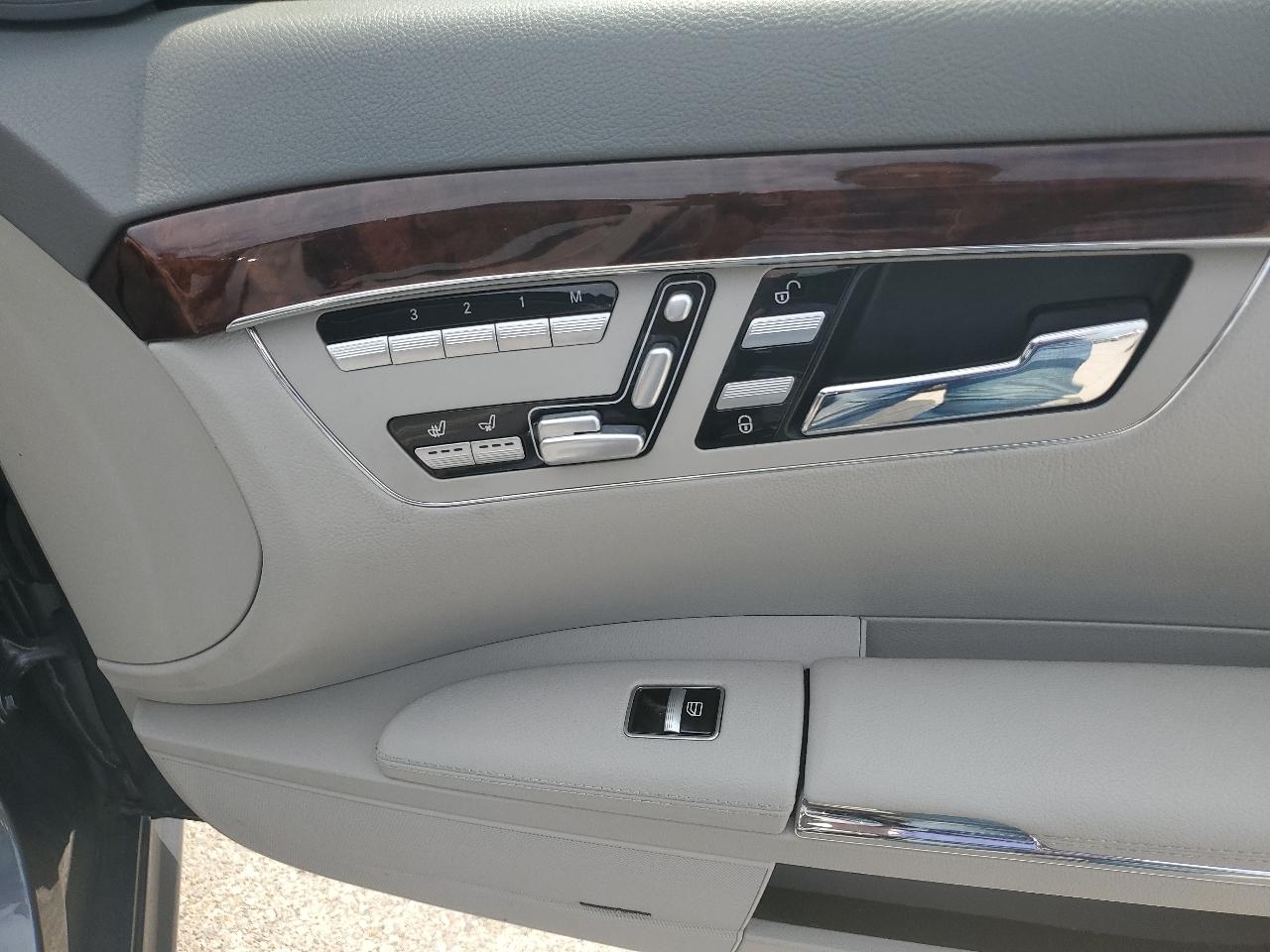 Mercedes-Benz S-Class 4dr Sdn S 550 RWD 2011