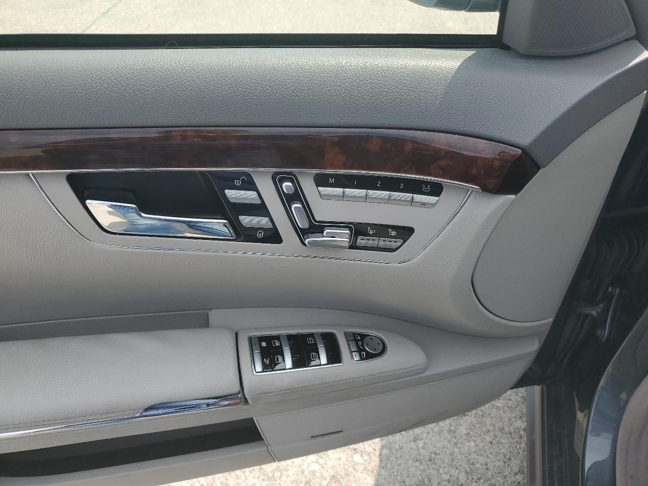 Mercedes-Benz S-Class 4dr Sdn S 550 RWD 2011