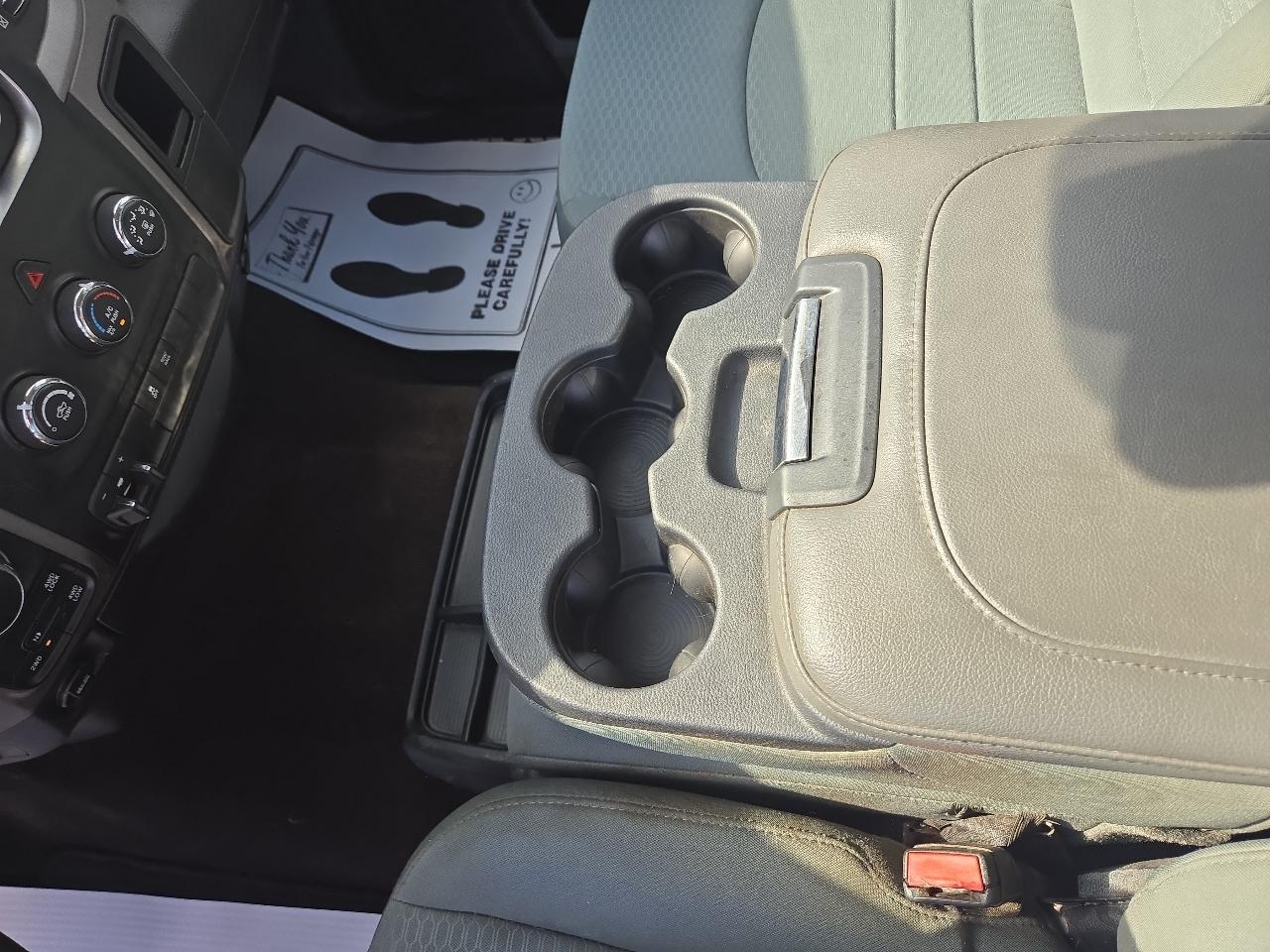 RAM 1500 4WD Crew Cab 140.5" Express 2014