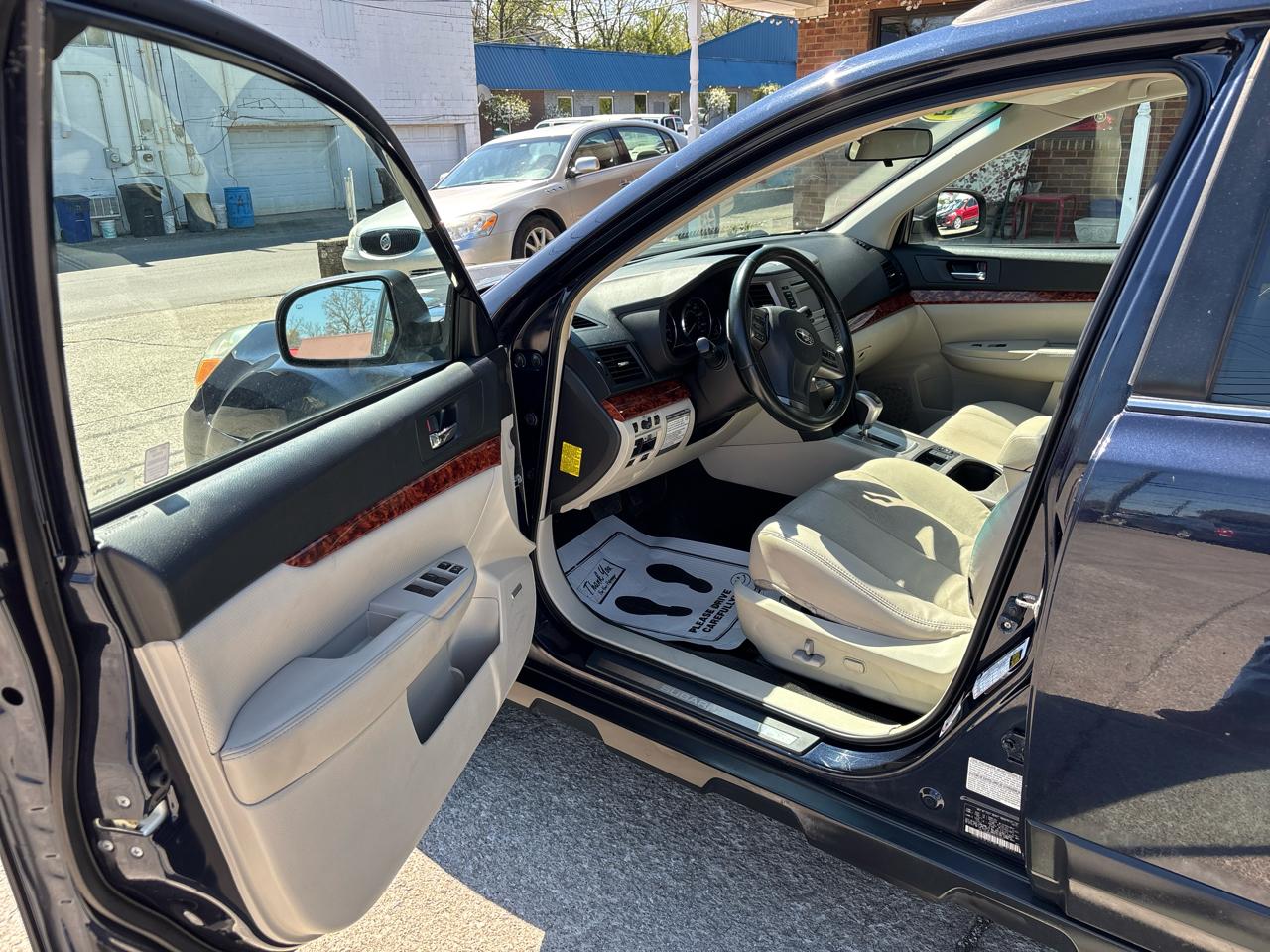 Subaru Outback 4dr Wgn H4 Auto 2.5i Limited 2012