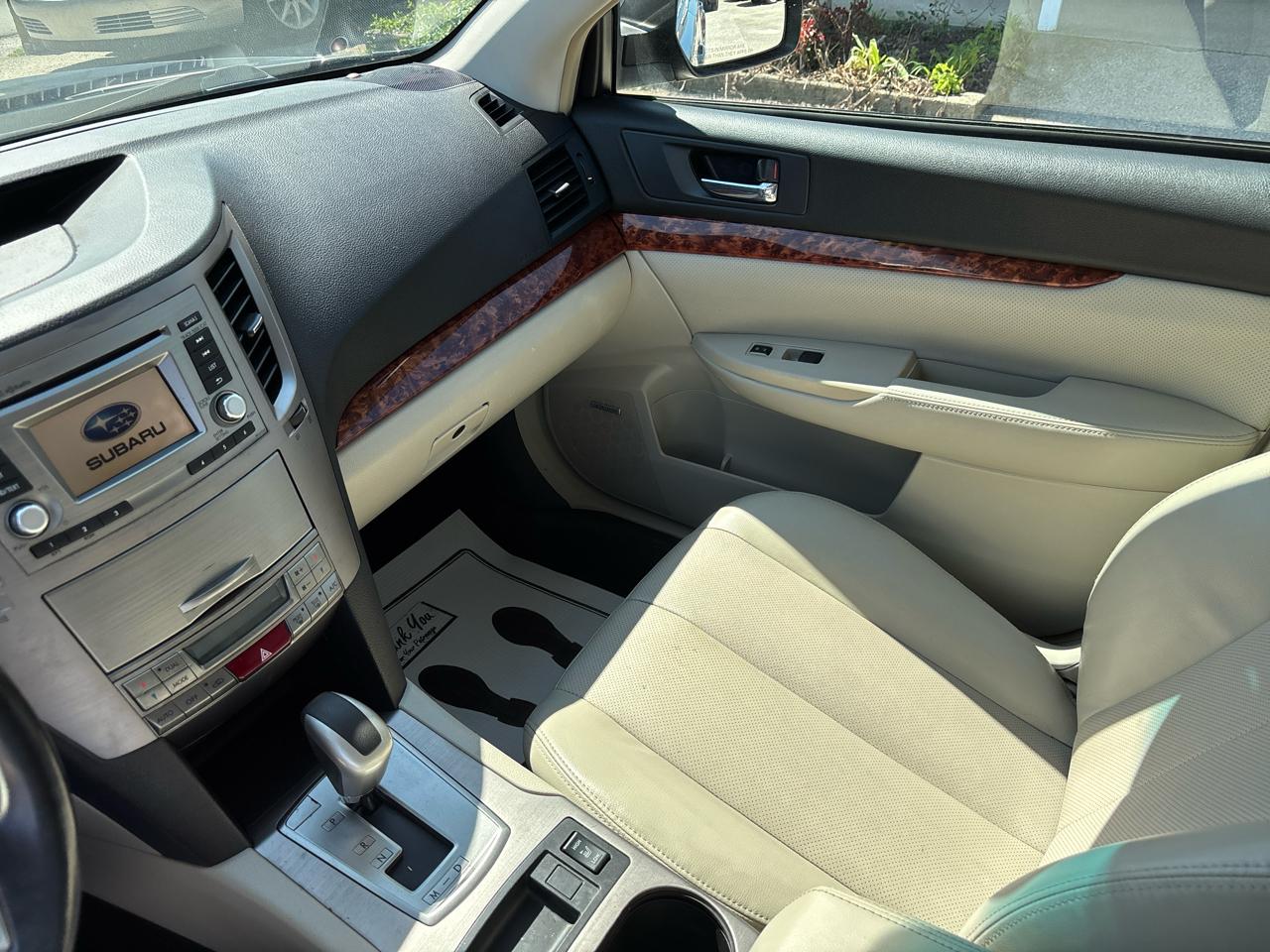 Subaru Outback 4dr Wgn H4 Auto 2.5i Limited 2012