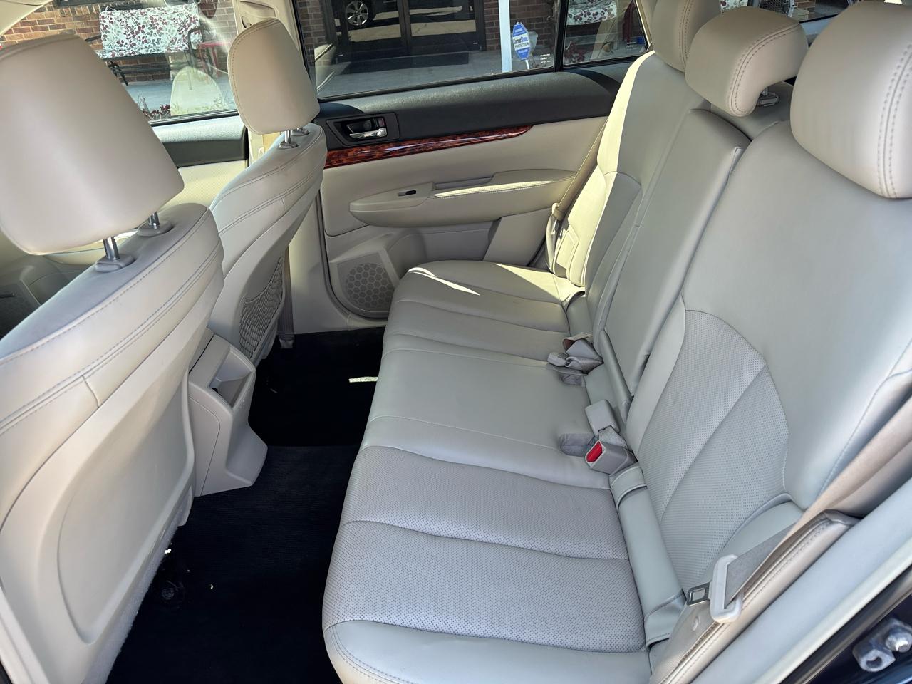 Subaru Outback 4dr Wgn H4 Auto 2.5i Limited 2012