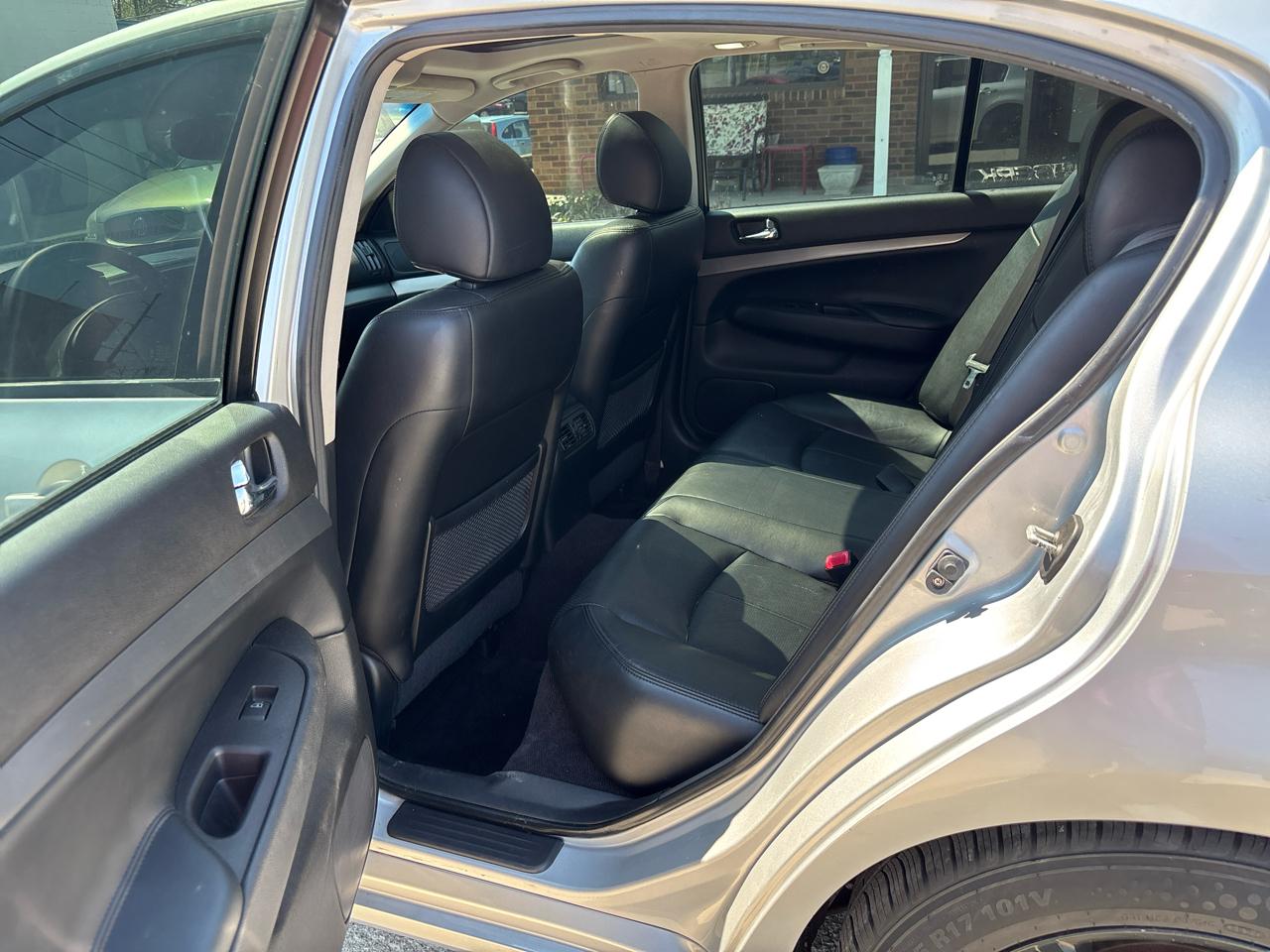 Infiniti G37 Sedan 4dr x AWD 2012