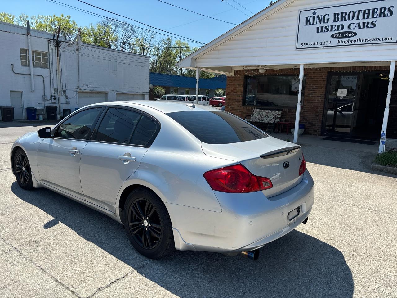Infiniti G37 Sedan 4dr x AWD 2012