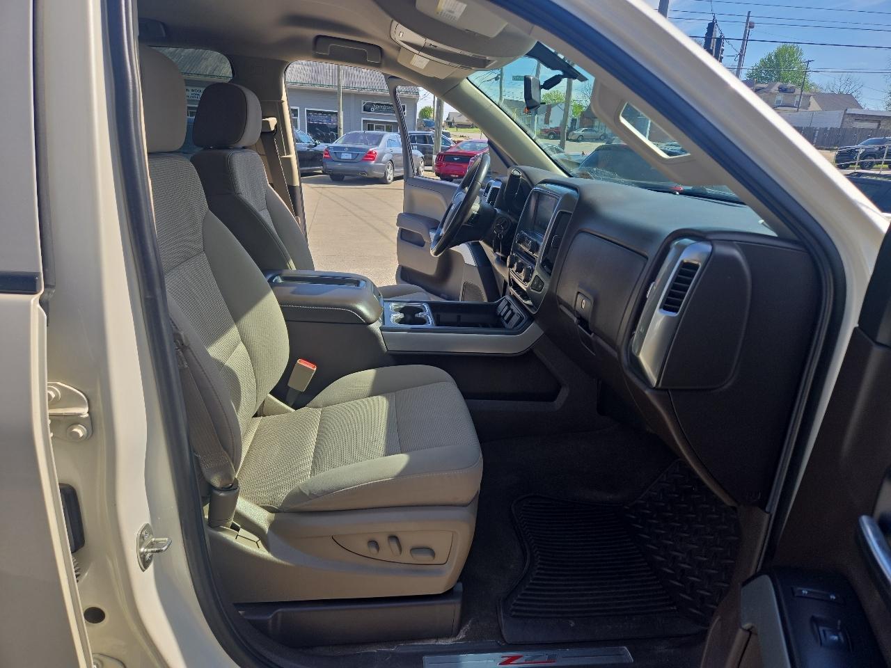 Chevrolet Silverado 1500 4WD Crew Cab 153.0" LT w/2LT 2015