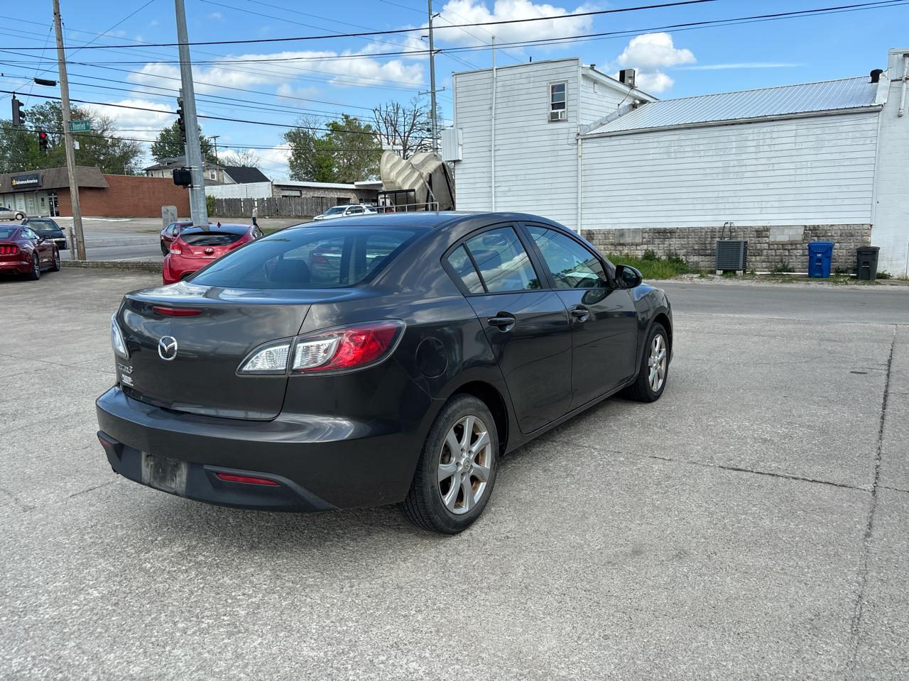 Mazda MAZDA3 4dr Sdn Auto i Touring 2010