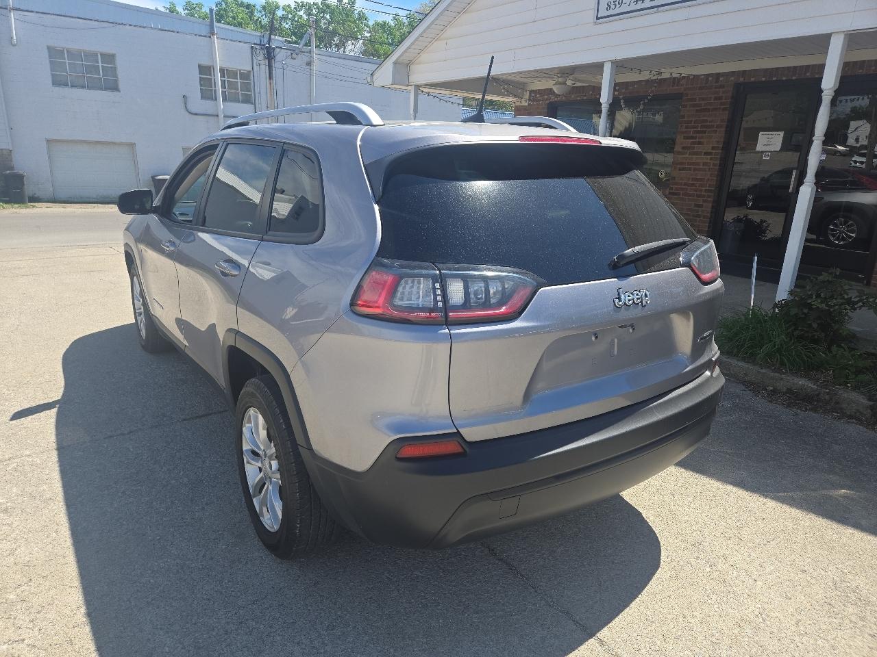 Jeep Cherokee Latitude FWD 2020