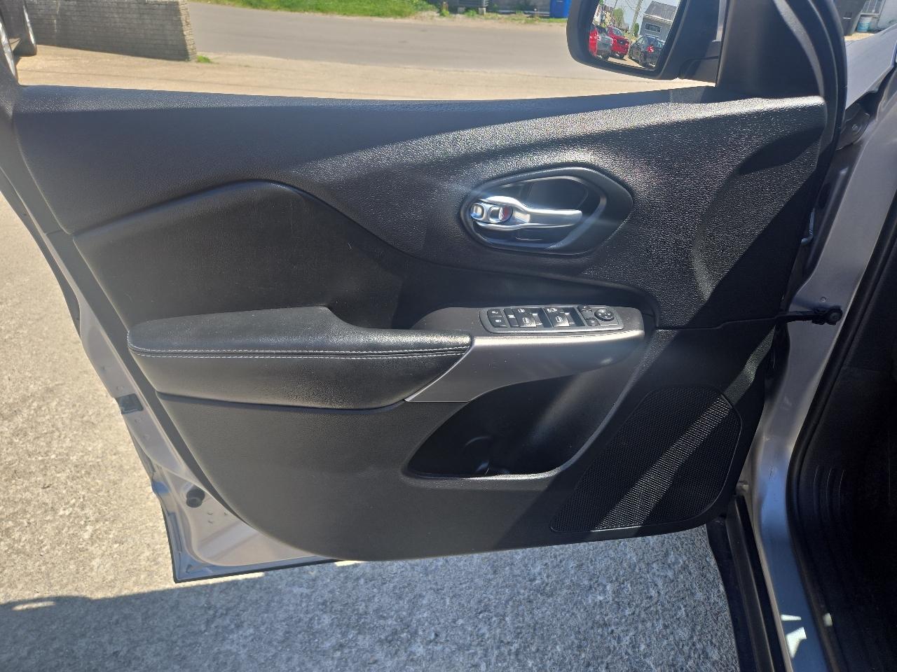 Jeep Cherokee Latitude FWD 2020