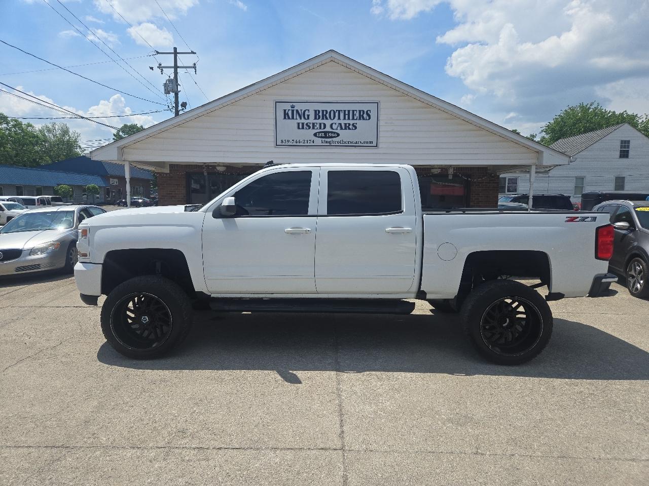 Chevrolet Silverado 1500 4WD Crew Cab 143.5" LT w/2LT 2018