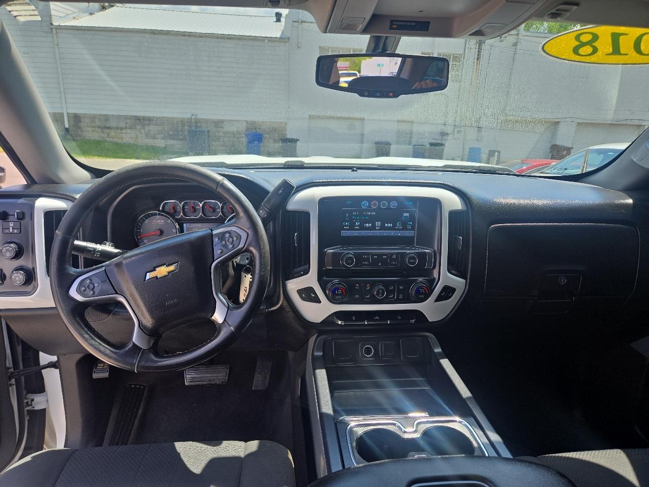 Chevrolet Silverado 1500 4WD Crew Cab 143.5" LT w/2LT 2018