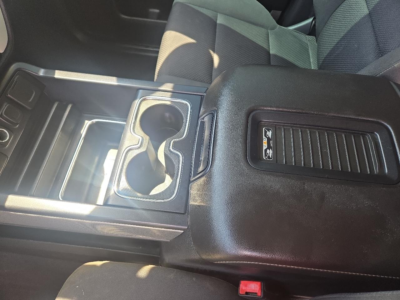 Chevrolet Silverado 1500 4WD Crew Cab 143.5" LT w/2LT 2018