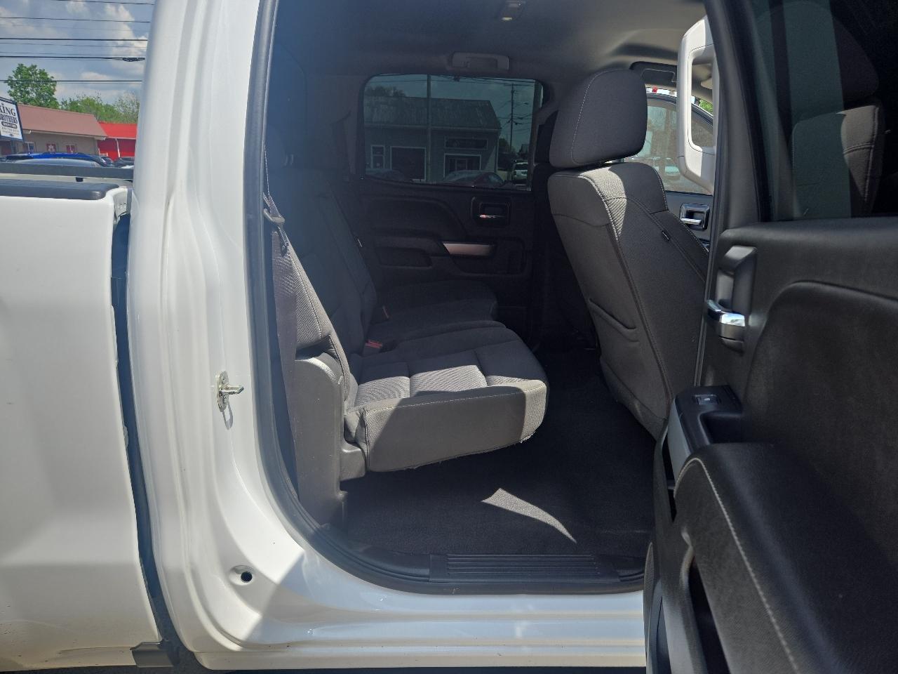 Chevrolet Silverado 1500 4WD Crew Cab 143.5" LT w/2LT 2018