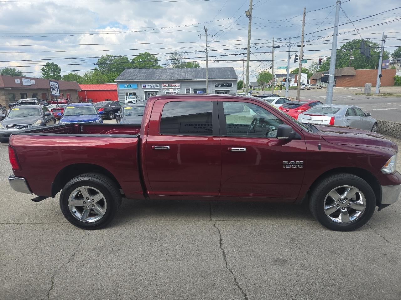 RAM 1500 Big Horn 4x4 Crew Cab 5'7" Box 2017