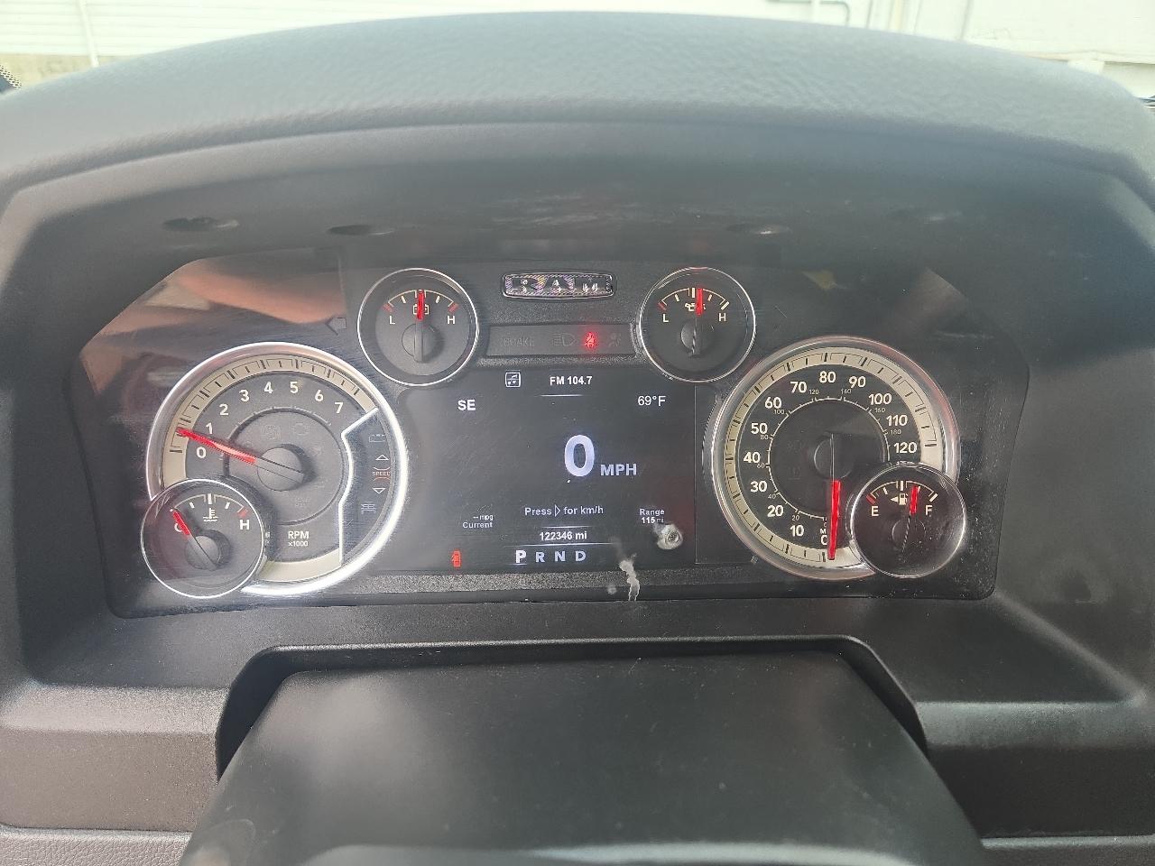 RAM 1500 Big Horn 4x4 Crew Cab 5'7" Box 2017