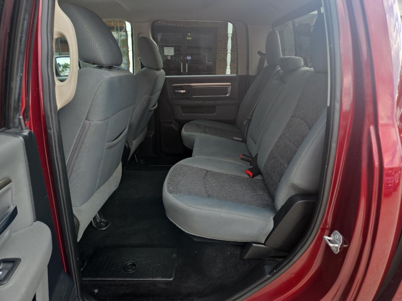 RAM 1500 Big Horn 4x4 Crew Cab 5'7" Box 2017