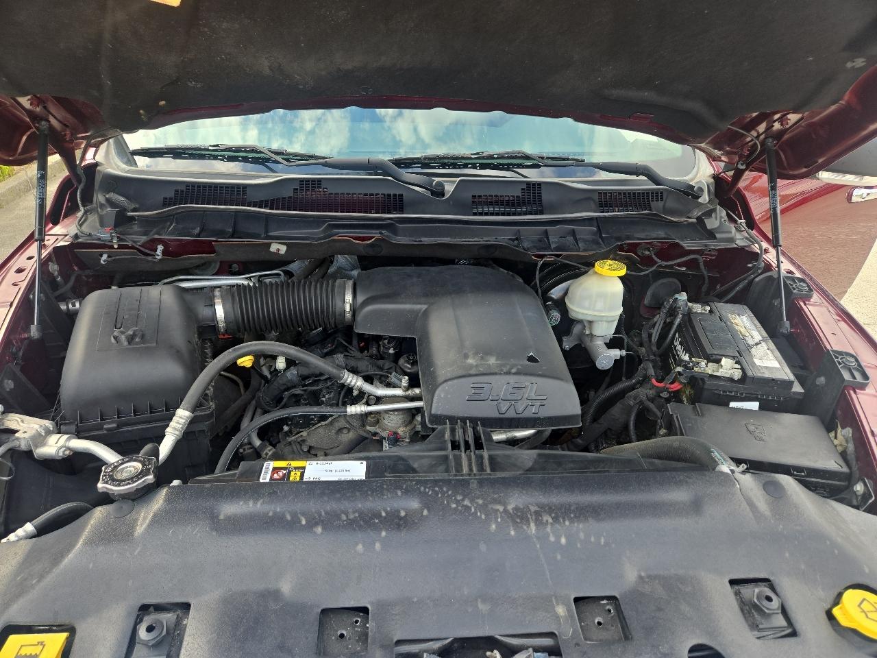 RAM 1500 Big Horn 4x4 Crew Cab 5'7" Box 2017