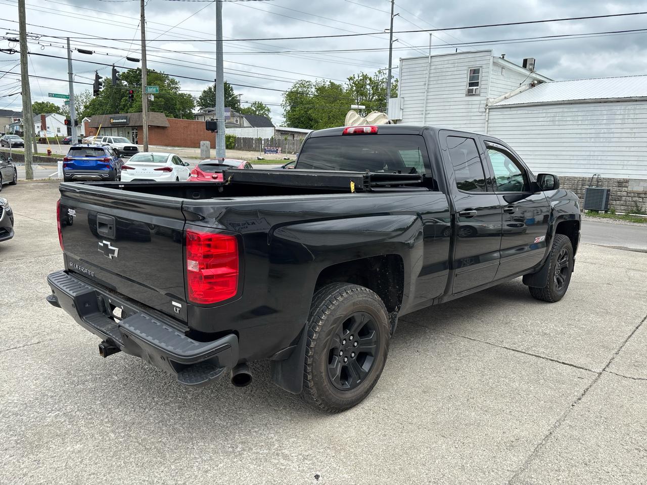 Chevrolet Silverado 1500 4WD Double Cab 143.5" LT w/2LT 2017