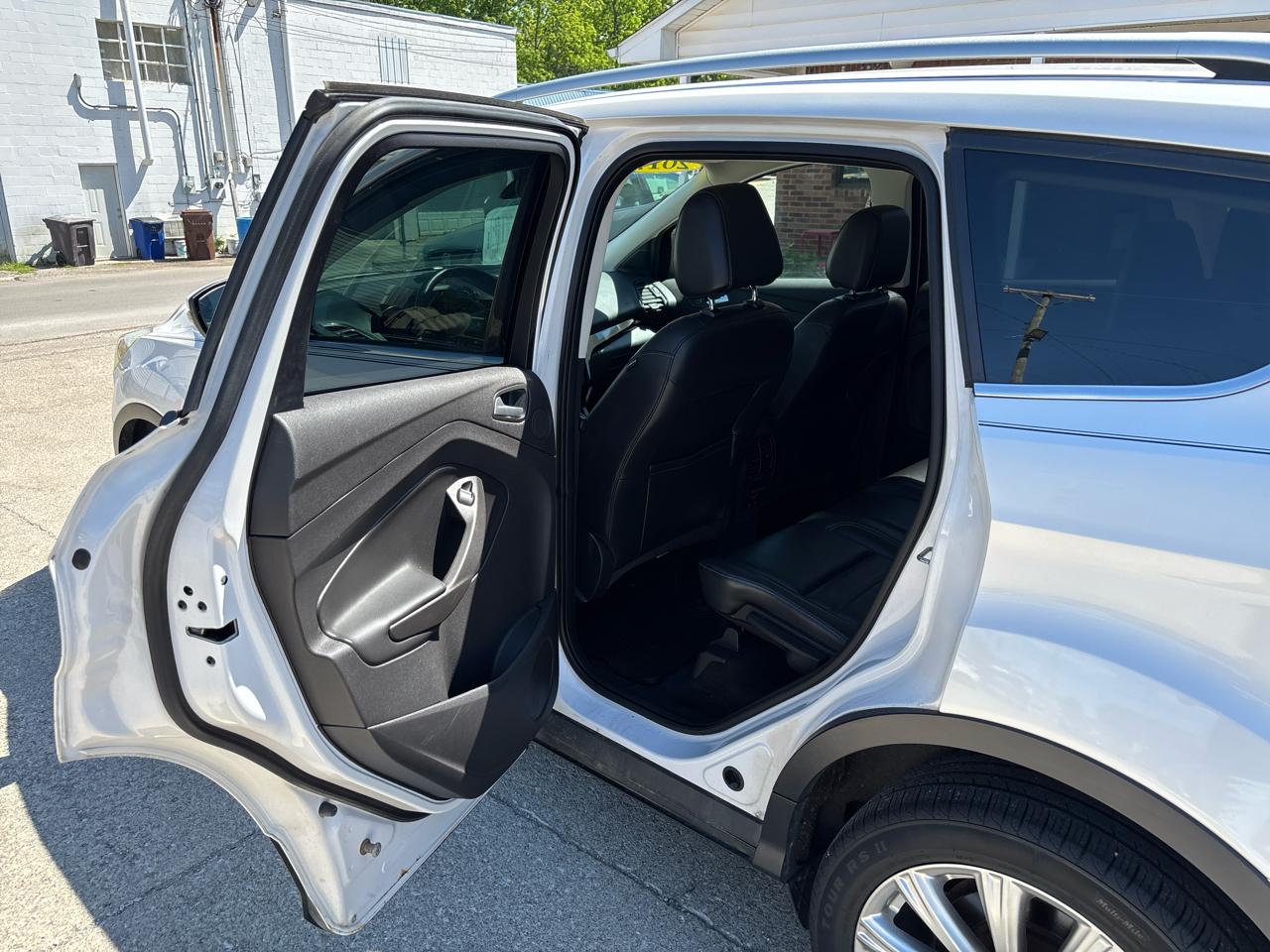 Ford Escape Titanium 4WD 2017