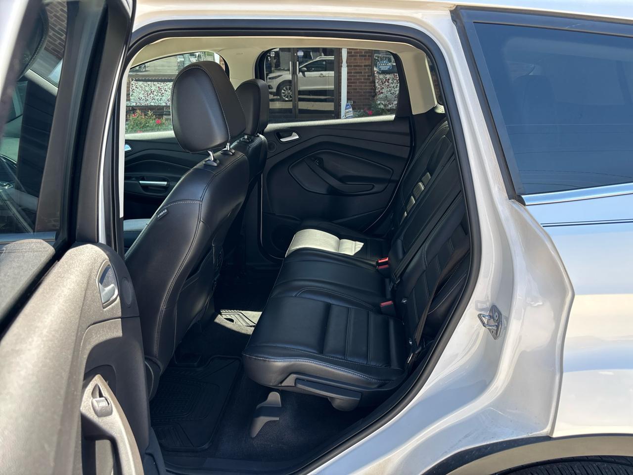 Ford Escape Titanium 4WD 2017