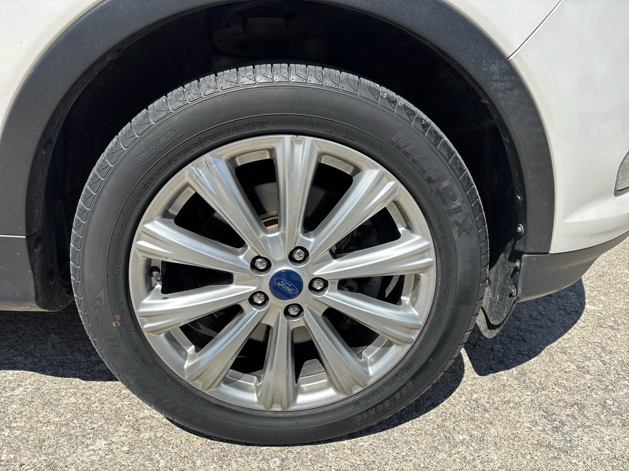 Ford Escape Titanium 4WD 2017