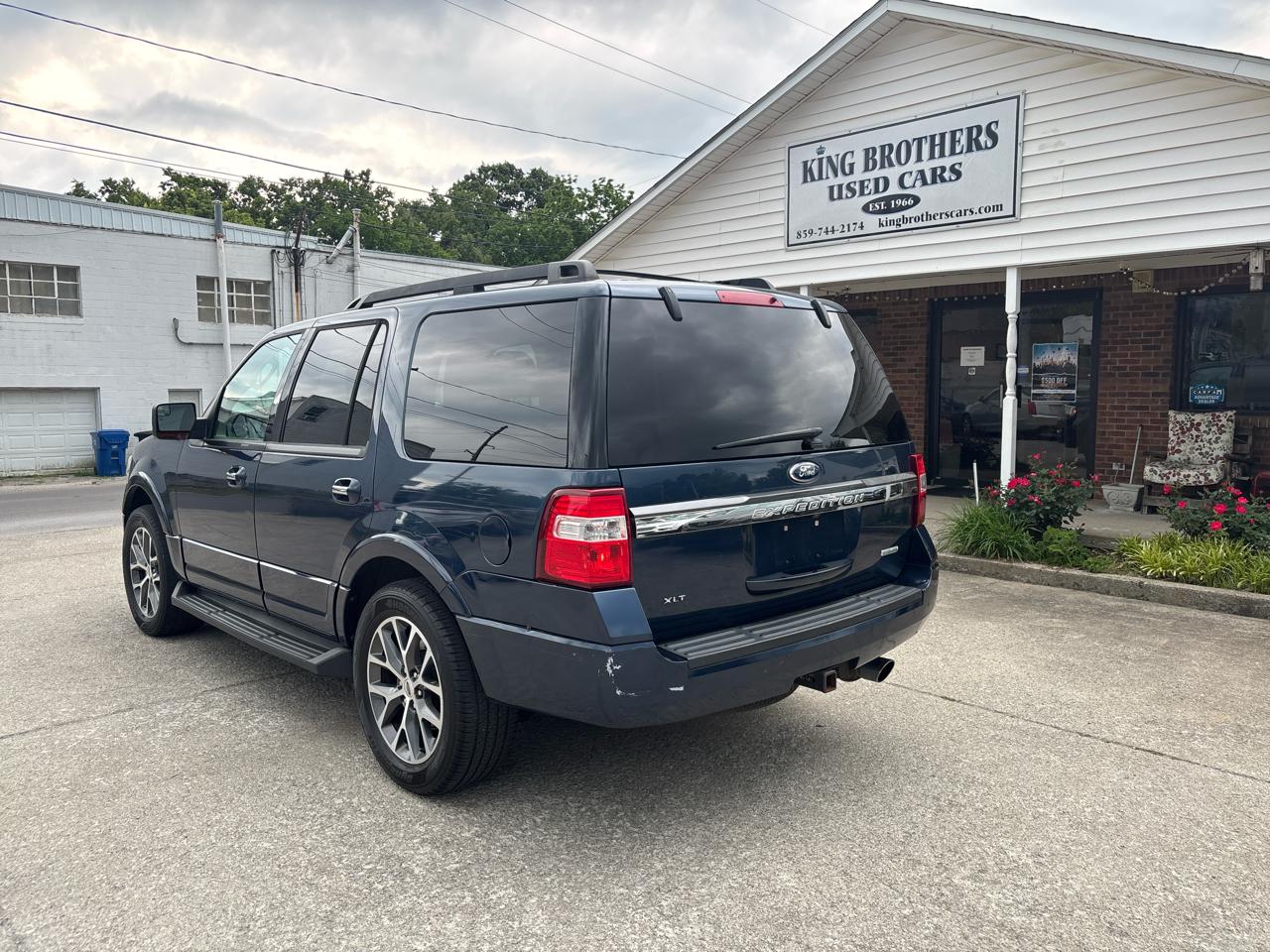 Ford Expedition 4WD 4dr King Ranch 2016