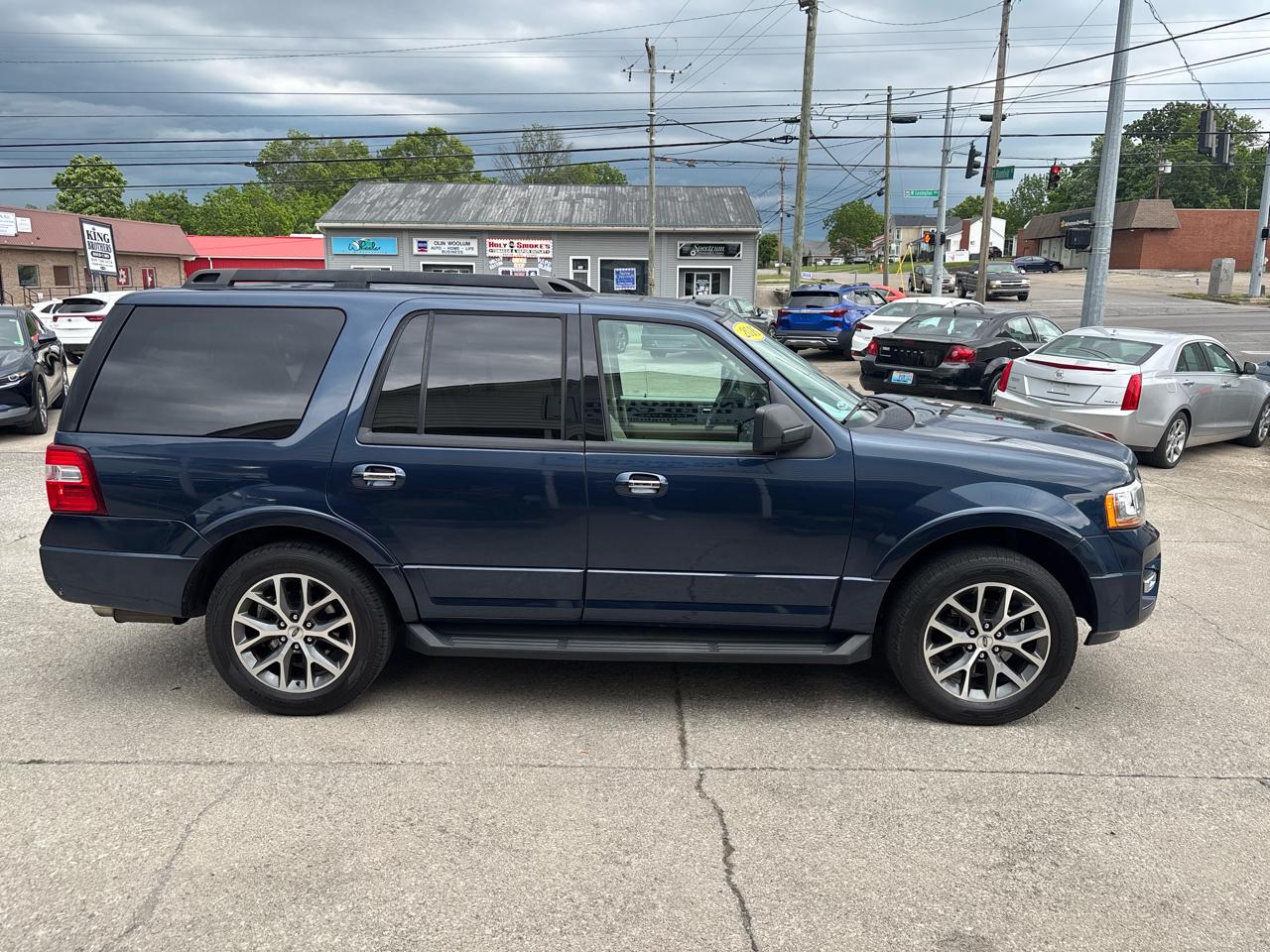 Ford Expedition 4WD 4dr King Ranch 2016