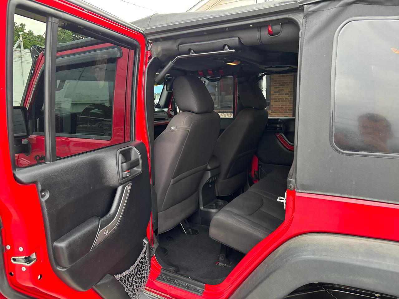 Jeep Wrangler Unlimited 4WD 4dr Sport 2014